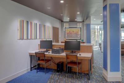 Holiday Inn Express & Suites Auburn Downtown