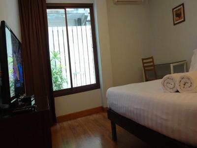 Mango Bedroom Inn