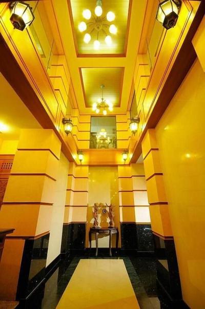 Violet Tower At Khaosan Palace