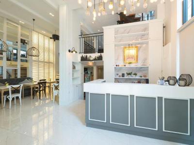 White Ivory Bed Breakfast