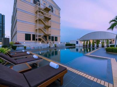 Niran Grand Hotel