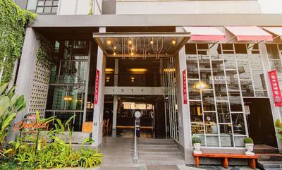 Isty Hotel