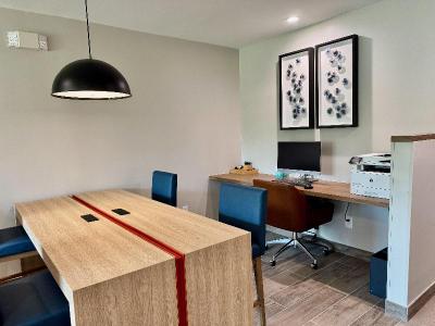 Candlewood Suites Jacksonville Southpoint