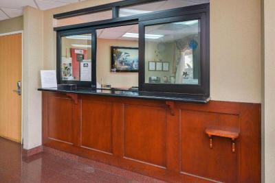 H3 Inn & Suites LAX Airport