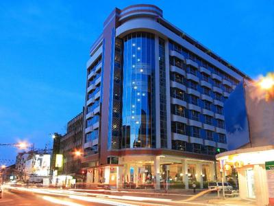 Golden Crown Grand Hotel