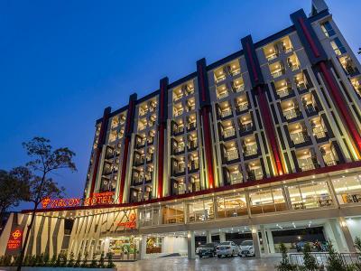 Zircon Hotel