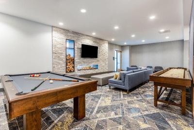 Holiday Inn & Suites Cedar Falls-Waterloo Event Ct