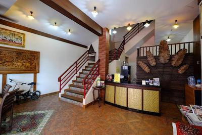 Red Balcony Hotel