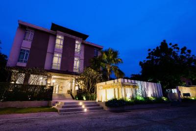 Rapeepan Ville Hotel