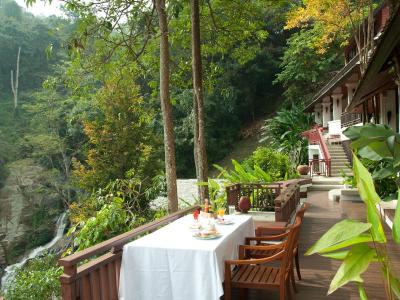 Kangsadarn Resort Waterfall