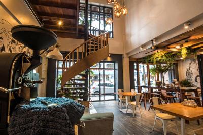 Family Tree Hotel