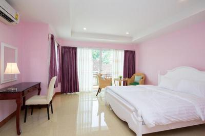 Takanta Place Aparthotel
