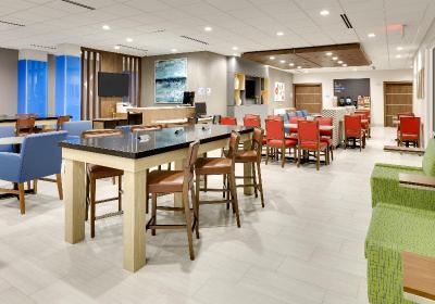 Holiday Inn Express & Suites Plano - The Colony
