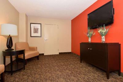 Sonesta Simply Suites Memphis
