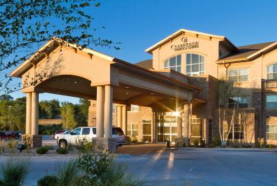 Clubhouse Hotel & Suites Pierre