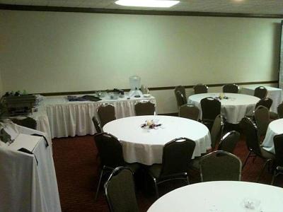 Trade Winds Central Inn