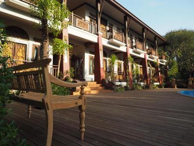 Amata Lanna Village Hotel