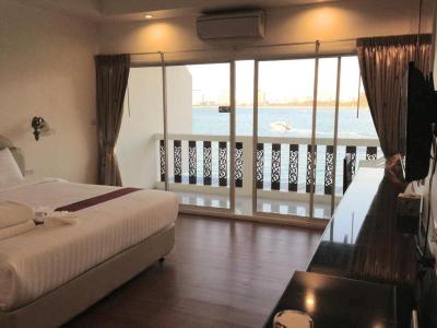 At Sea Residence