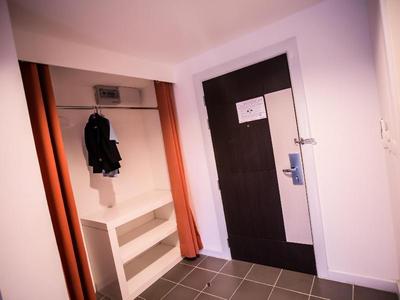 Original Orange Hotel