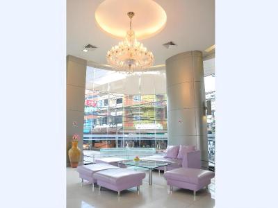Mayflower Grande Hotel