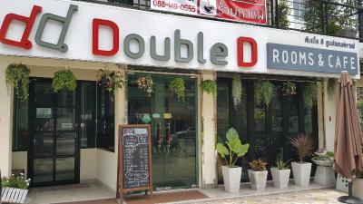 Double D Rooms Cafe