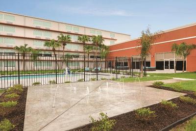 Verta Hotel McAllen Airport