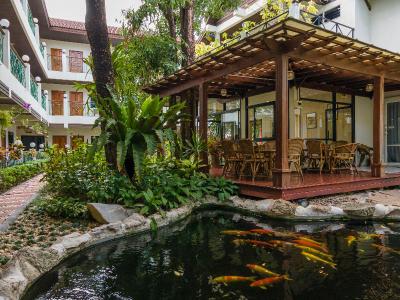 Charlie House Pinklao