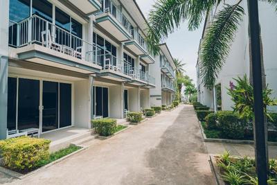 Combo Beach Hotel Samui