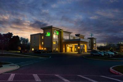 La Quinta Inn & Suites By Wyndham Harrisburg-Hersh