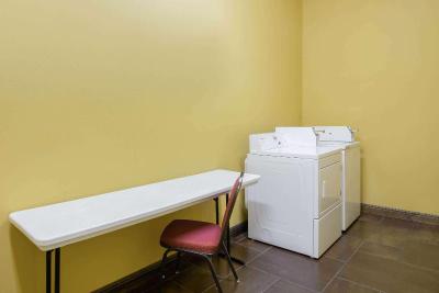 La Quinta Inn Suites Eastland