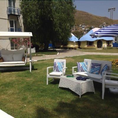 Club Blue White