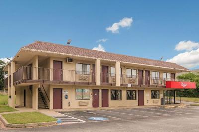 Red Roof Inn Fort Worth South