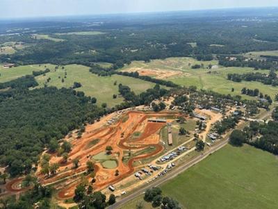 Holiday Inn Express & Suites Lindale