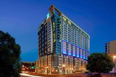 AC Hotel by Marriott Nashville Downtown