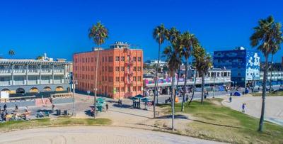 Venice Breeze Suites