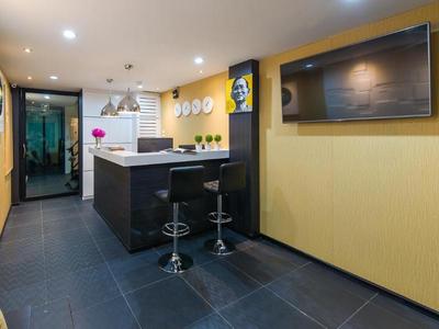Matchbox Bangkok Hostel