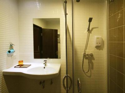 Silver Sand Suites