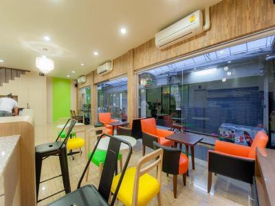 Full House Khaosan 