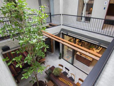 Tan Hostel X Cafe