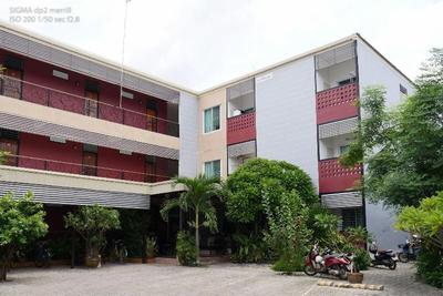 Pakdee House
