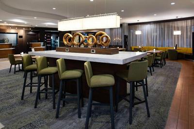 Courtyard By Marriott High Point