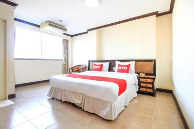 383 White Inn Hotel