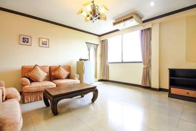 383 White Inn Hotel