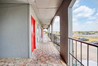 OYO Hotel San Antonio Lackland Air Force Base West