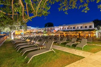 Daphnis Hotel