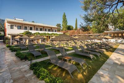 Daphnis Hotel