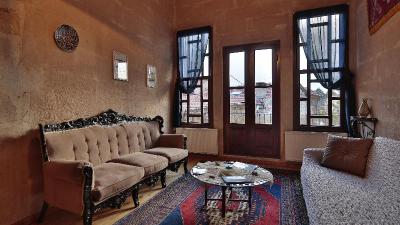 Heaven Cave House