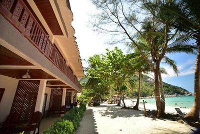 Haad Khuad Resort