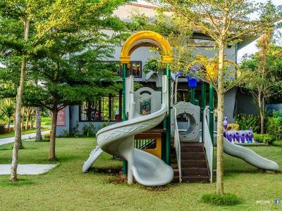 Naraya Riverside Resort