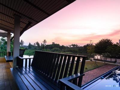 Naraya Riverside Resort